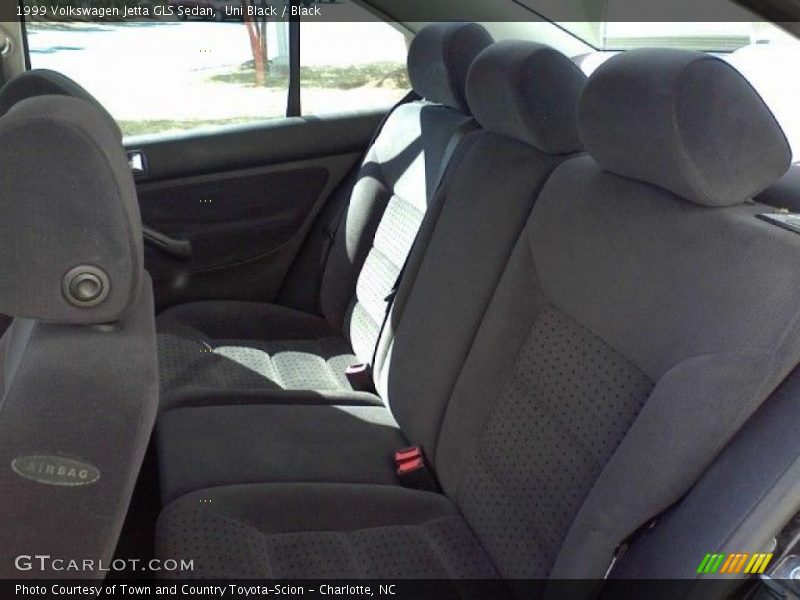 Uni Black / Black 1999 Volkswagen Jetta GLS Sedan