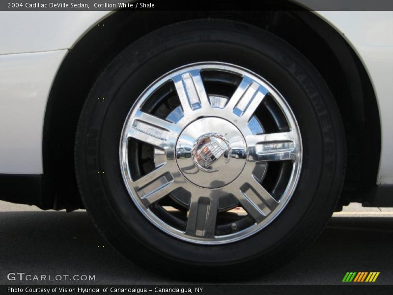 Cotillion White / Shale 2004 Cadillac DeVille Sedan