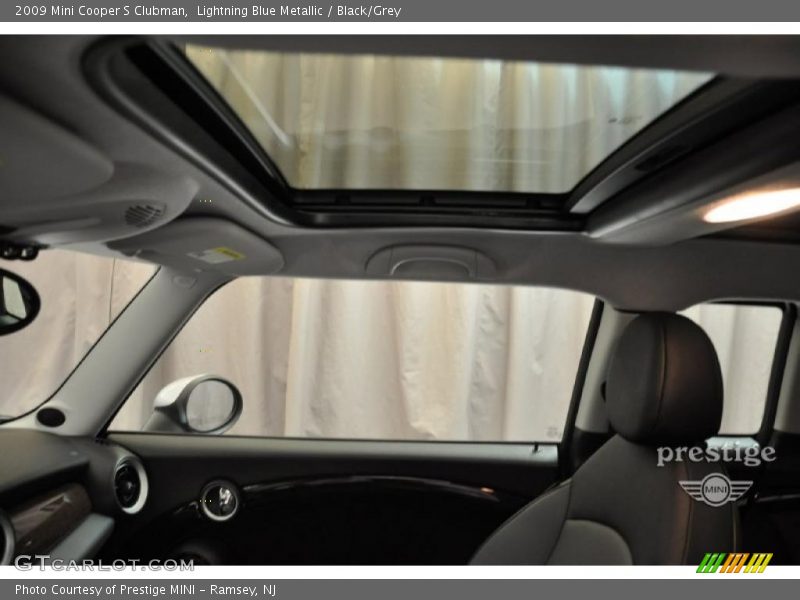 Lightning Blue Metallic / Black/Grey 2009 Mini Cooper S Clubman