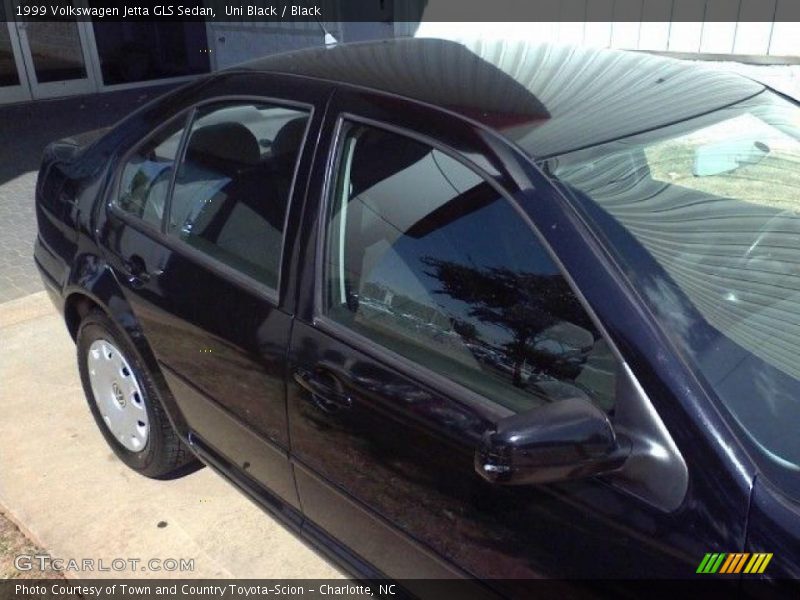 Uni Black / Black 1999 Volkswagen Jetta GLS Sedan