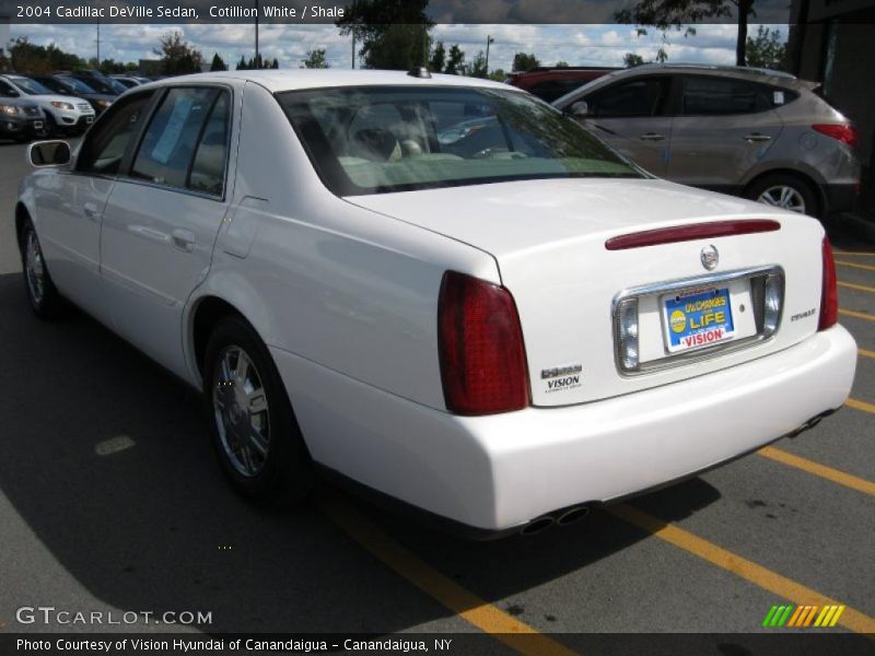 Cotillion White / Shale 2004 Cadillac DeVille Sedan