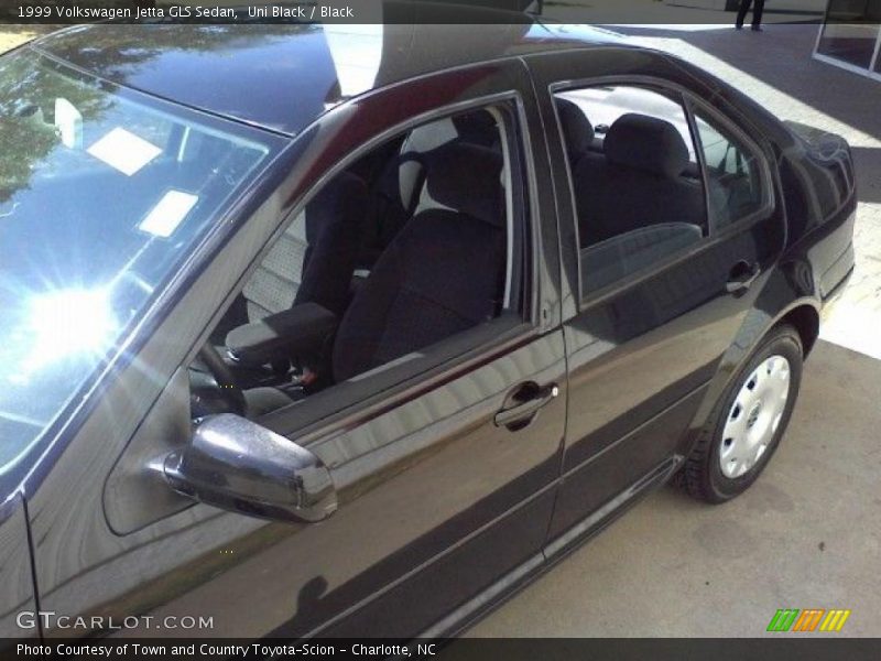 Uni Black / Black 1999 Volkswagen Jetta GLS Sedan