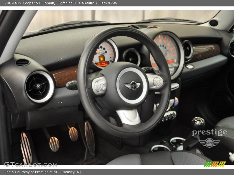 Lightning Blue Metallic / Black/Grey 2009 Mini Cooper S Clubman