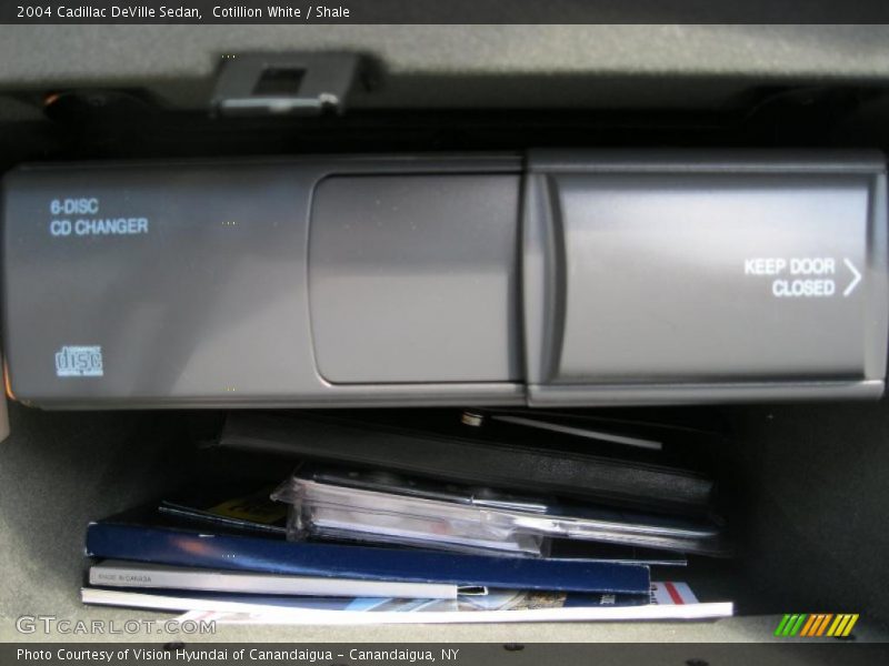 Cotillion White / Shale 2004 Cadillac DeVille Sedan