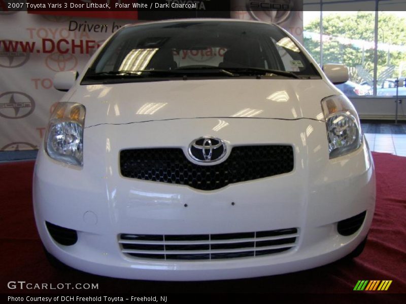 Polar White / Dark Charcoal 2007 Toyota Yaris 3 Door Liftback
