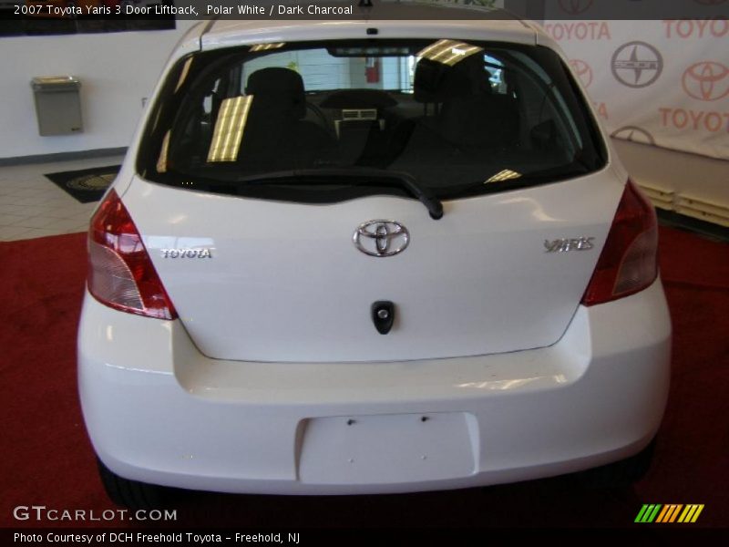 Polar White / Dark Charcoal 2007 Toyota Yaris 3 Door Liftback