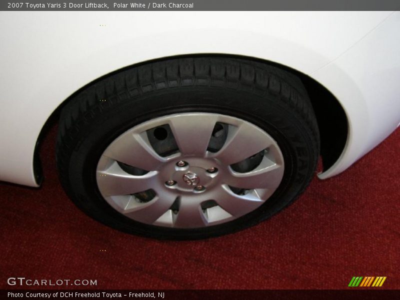 Polar White / Dark Charcoal 2007 Toyota Yaris 3 Door Liftback