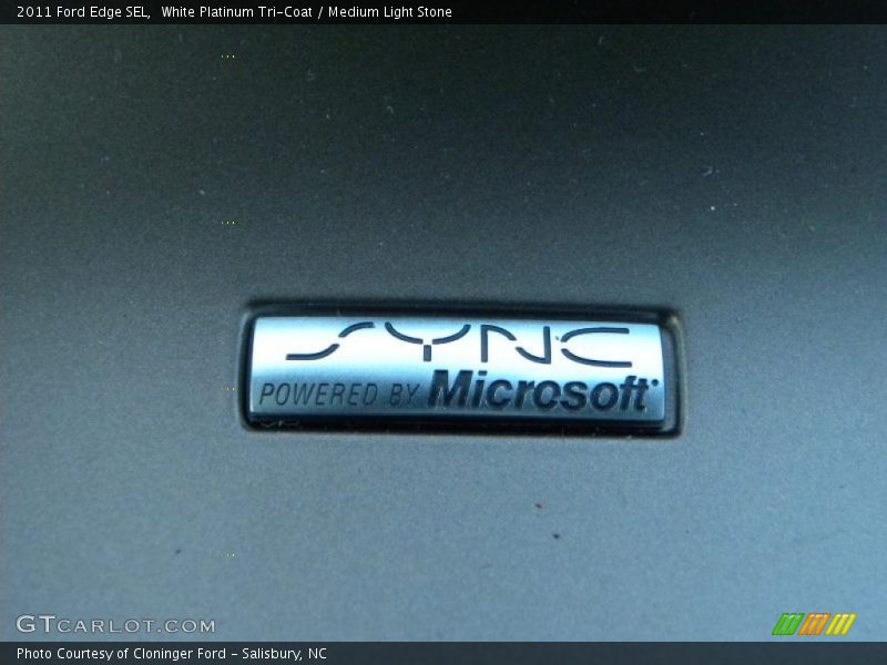 White Platinum Tri-Coat / Medium Light Stone 2011 Ford Edge SEL