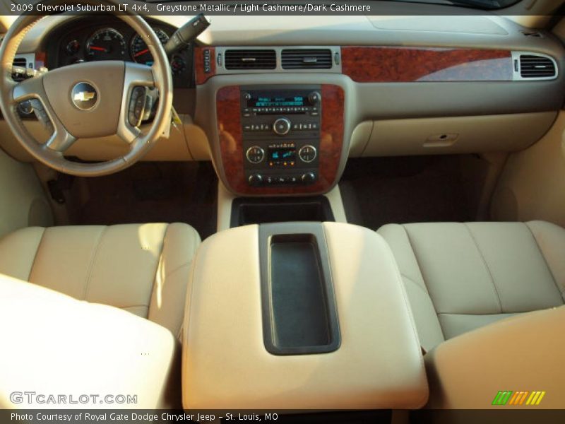 Greystone Metallic / Light Cashmere/Dark Cashmere 2009 Chevrolet Suburban LT 4x4