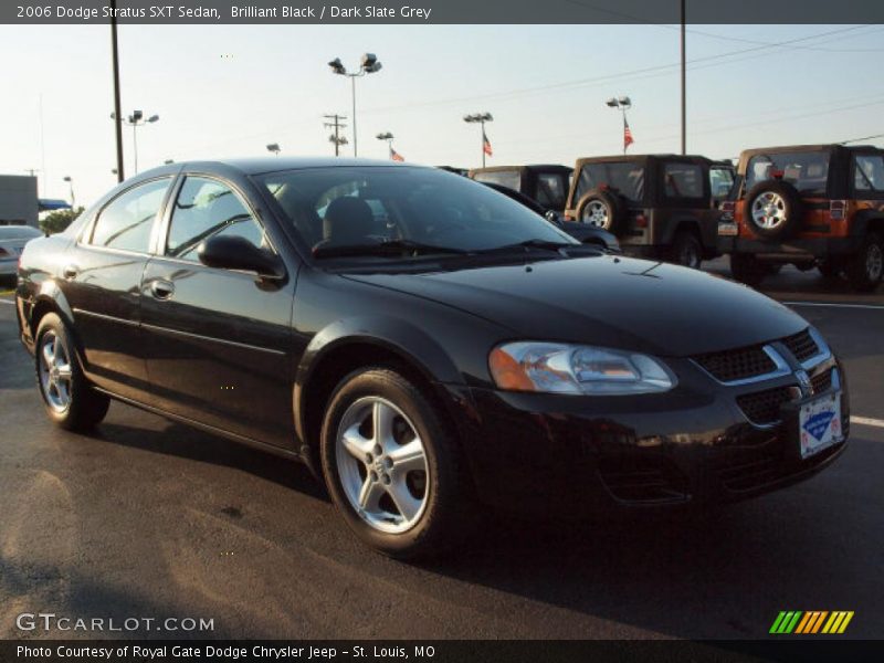 Brilliant Black / Dark Slate Grey 2006 Dodge Stratus SXT Sedan