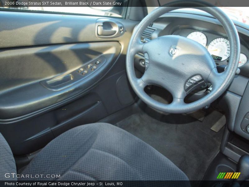 Brilliant Black / Dark Slate Grey 2006 Dodge Stratus SXT Sedan