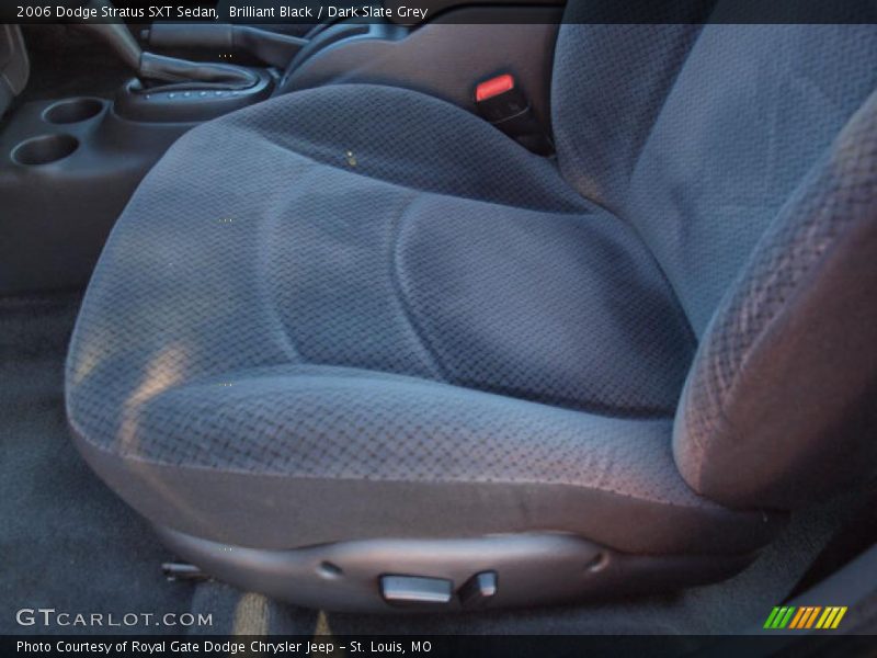 Brilliant Black / Dark Slate Grey 2006 Dodge Stratus SXT Sedan