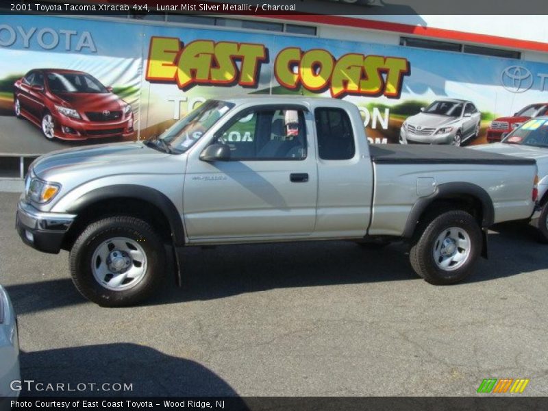 Lunar Mist Silver Metallic / Charcoal 2001 Toyota Tacoma Xtracab 4x4