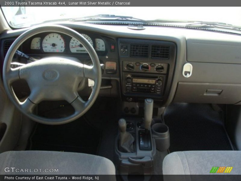 Lunar Mist Silver Metallic / Charcoal 2001 Toyota Tacoma Xtracab 4x4
