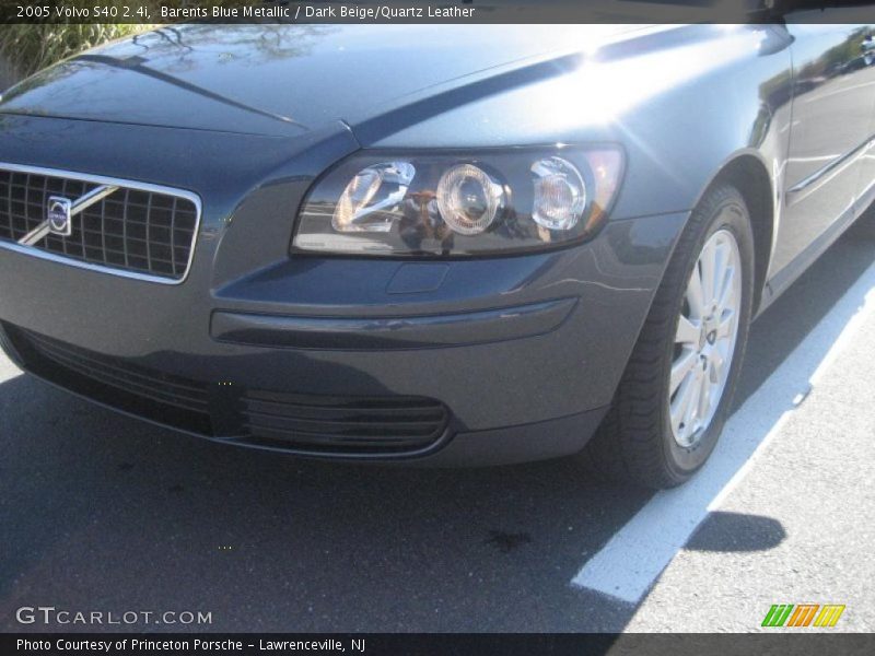 Barents Blue Metallic / Dark Beige/Quartz Leather 2005 Volvo S40 2.4i