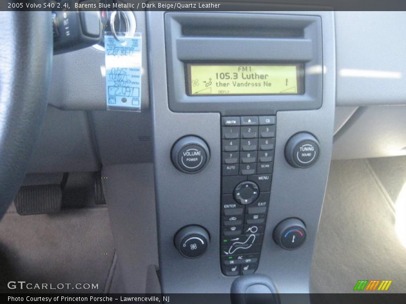 Barents Blue Metallic / Dark Beige/Quartz Leather 2005 Volvo S40 2.4i