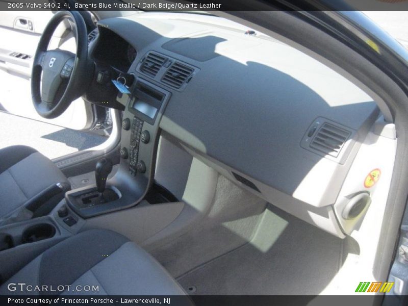Barents Blue Metallic / Dark Beige/Quartz Leather 2005 Volvo S40 2.4i