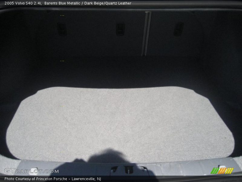 Barents Blue Metallic / Dark Beige/Quartz Leather 2005 Volvo S40 2.4i