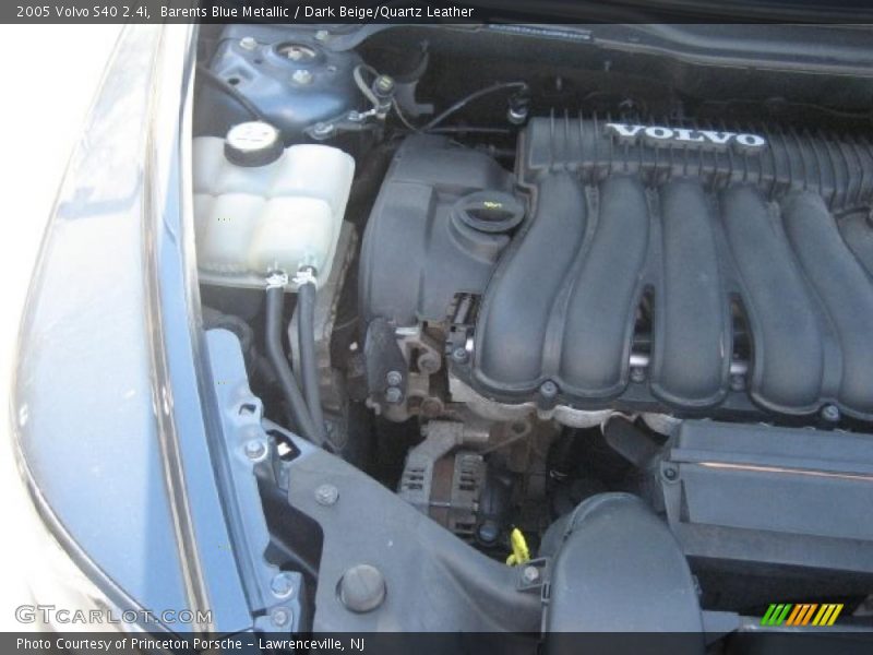 Barents Blue Metallic / Dark Beige/Quartz Leather 2005 Volvo S40 2.4i
