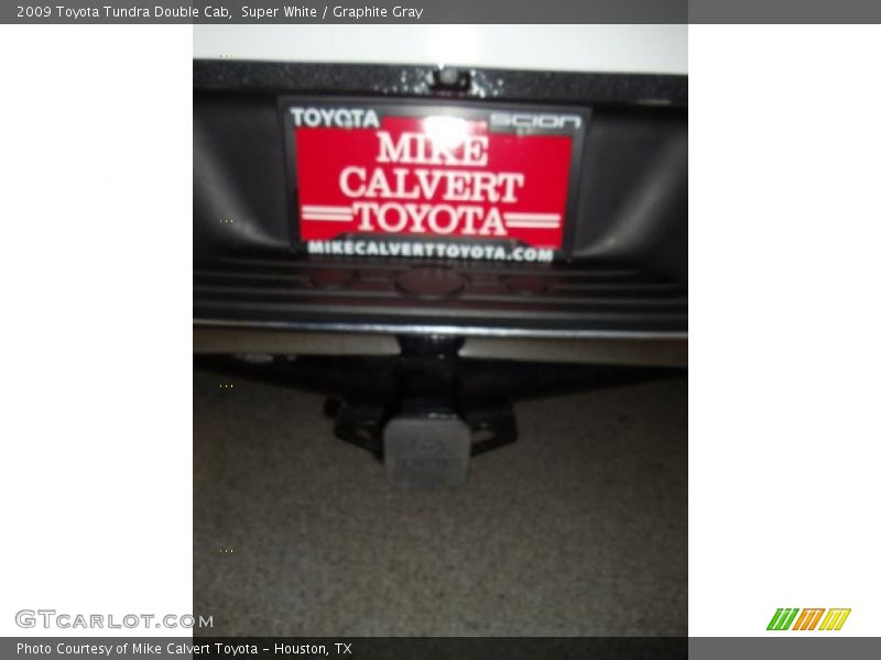 Super White / Graphite Gray 2009 Toyota Tundra Double Cab