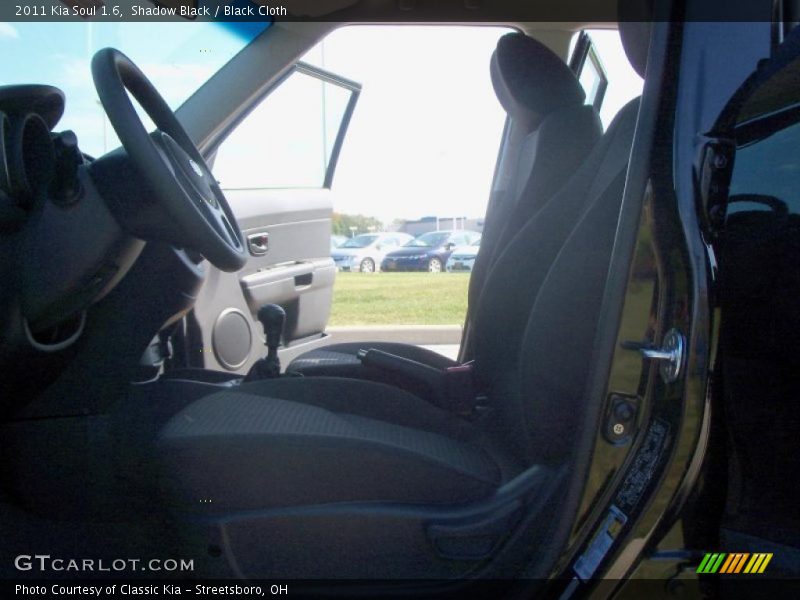 Shadow Black / Black Cloth 2011 Kia Soul 1.6