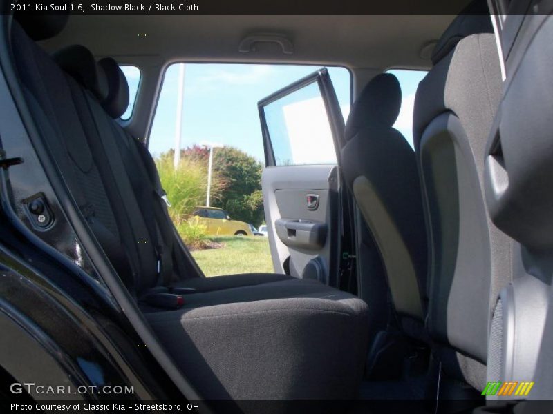 Shadow Black / Black Cloth 2011 Kia Soul 1.6