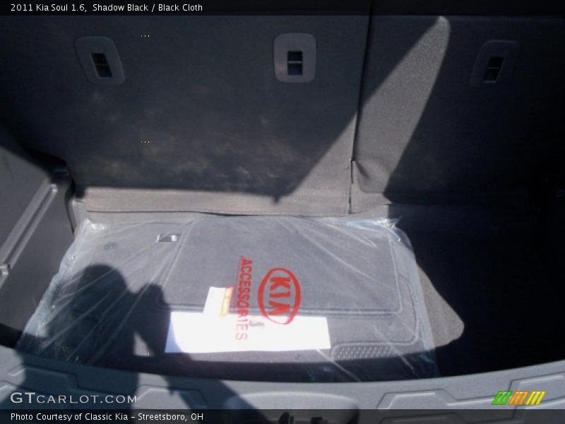 Shadow Black / Black Cloth 2011 Kia Soul 1.6