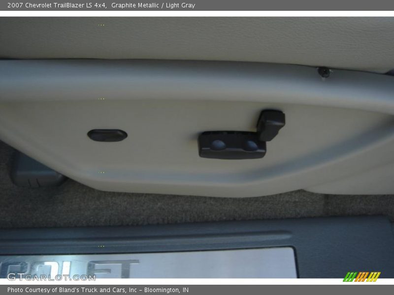 Graphite Metallic / Light Gray 2007 Chevrolet TrailBlazer LS 4x4