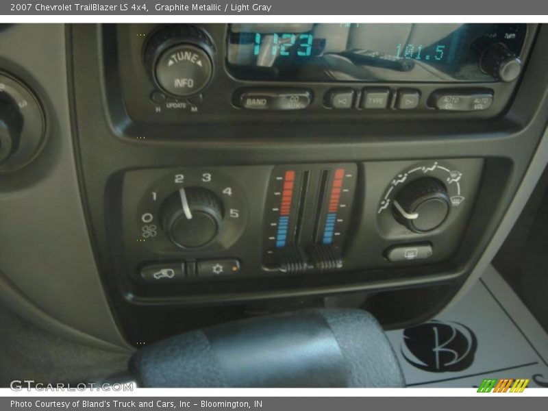 Graphite Metallic / Light Gray 2007 Chevrolet TrailBlazer LS 4x4