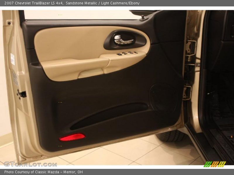 Sandstone Metallic / Light Cashmere/Ebony 2007 Chevrolet TrailBlazer LS 4x4