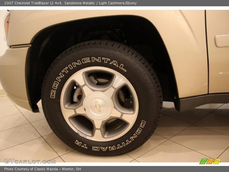 Sandstone Metallic / Light Cashmere/Ebony 2007 Chevrolet TrailBlazer LS 4x4
