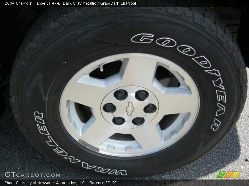 Dark Gray Metallic / Gray/Dark Charcoal 2004 Chevrolet Tahoe LT 4x4