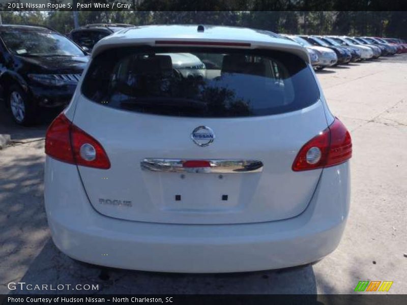 Pearl White / Gray 2011 Nissan Rogue S