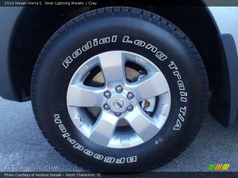 Silver Lightning Metallic / Gray 2010 Nissan Xterra S
