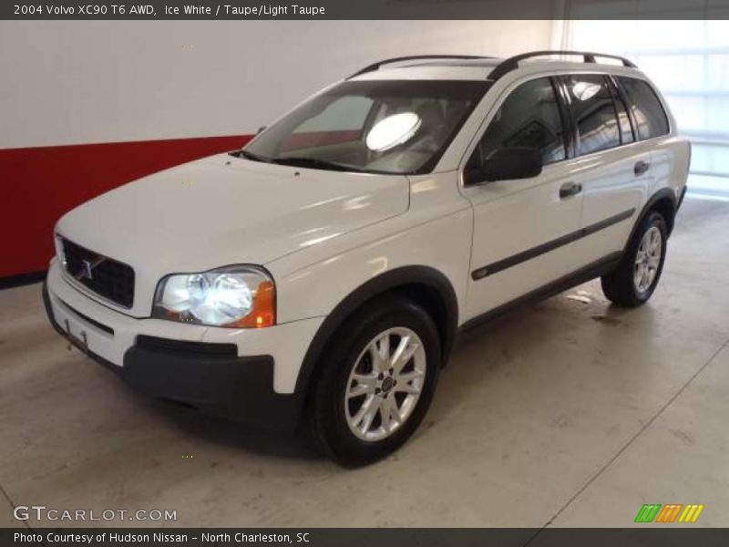 Ice White / Taupe/Light Taupe 2004 Volvo XC90 T6 AWD