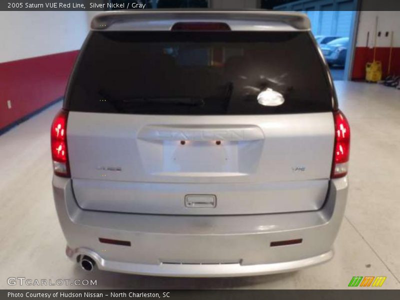 Silver Nickel / Gray 2005 Saturn VUE Red Line