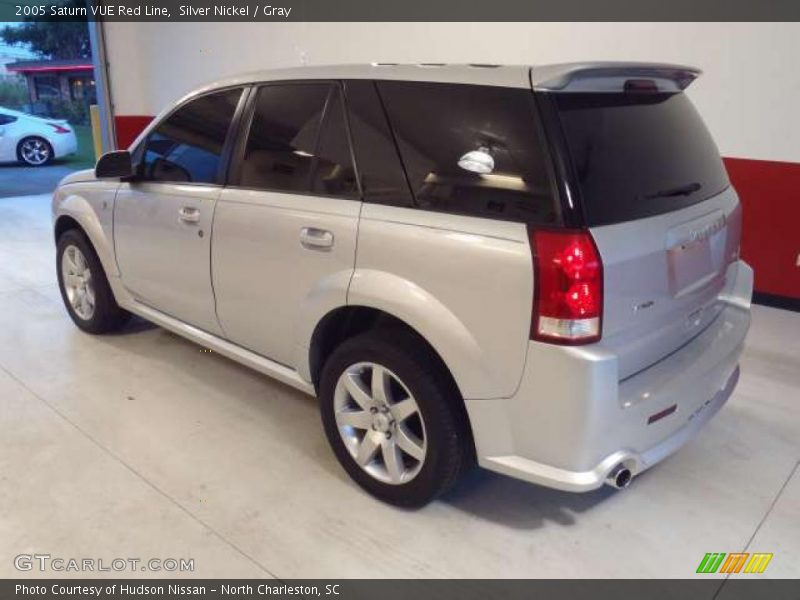 Silver Nickel / Gray 2005 Saturn VUE Red Line