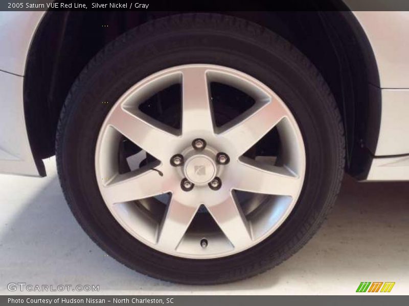 Silver Nickel / Gray 2005 Saturn VUE Red Line