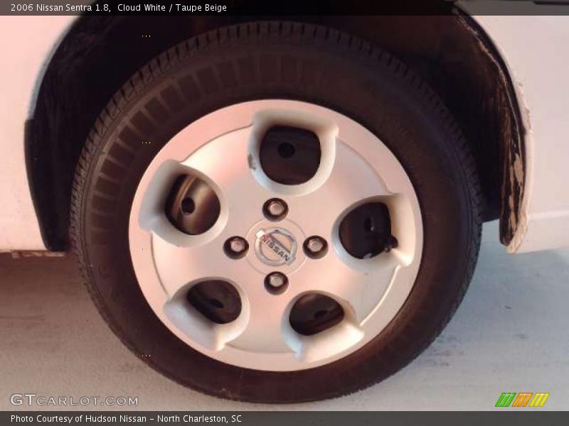 Cloud White / Taupe Beige 2006 Nissan Sentra 1.8