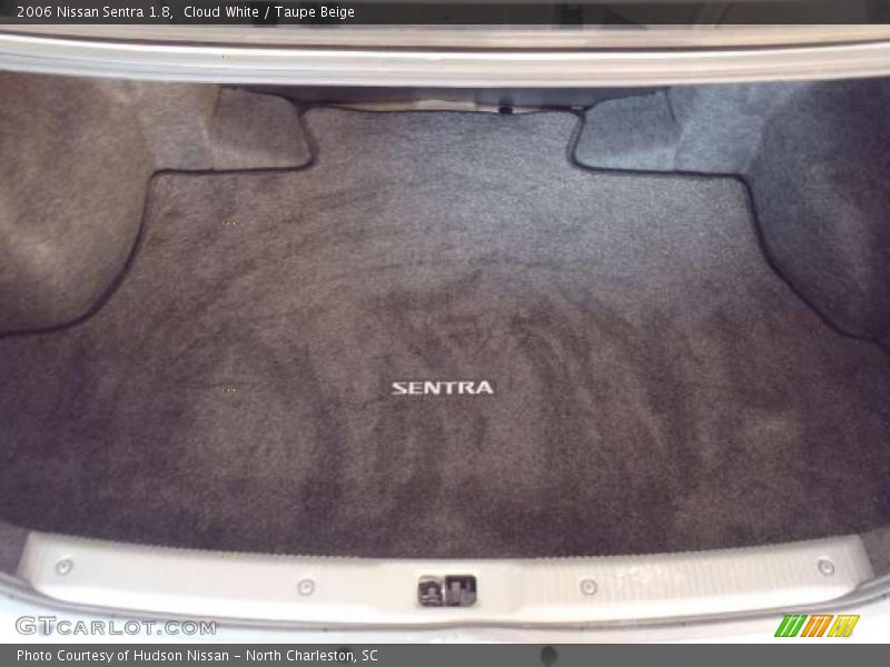 Cloud White / Taupe Beige 2006 Nissan Sentra 1.8
