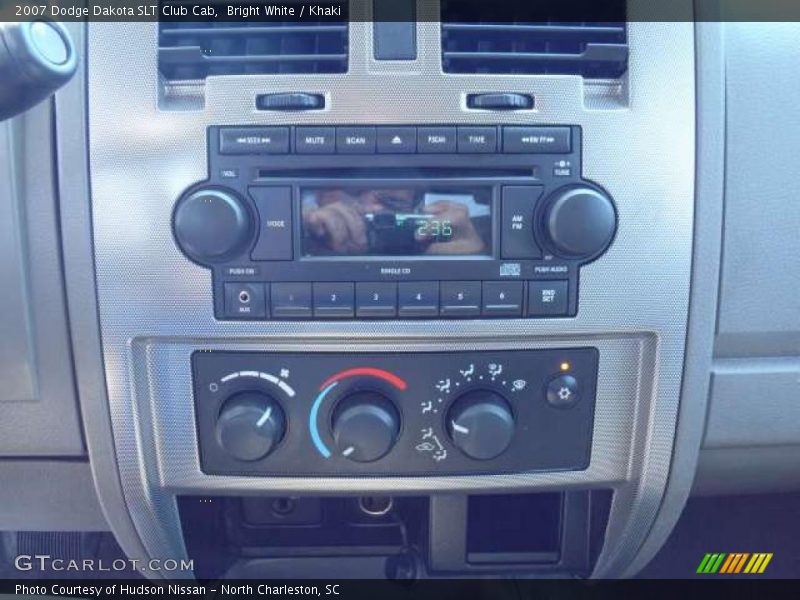 Bright White / Khaki 2007 Dodge Dakota SLT Club Cab