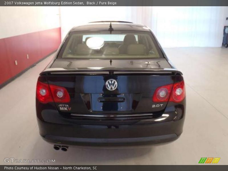 Black / Pure Beige 2007 Volkswagen Jetta Wolfsburg Edition Sedan