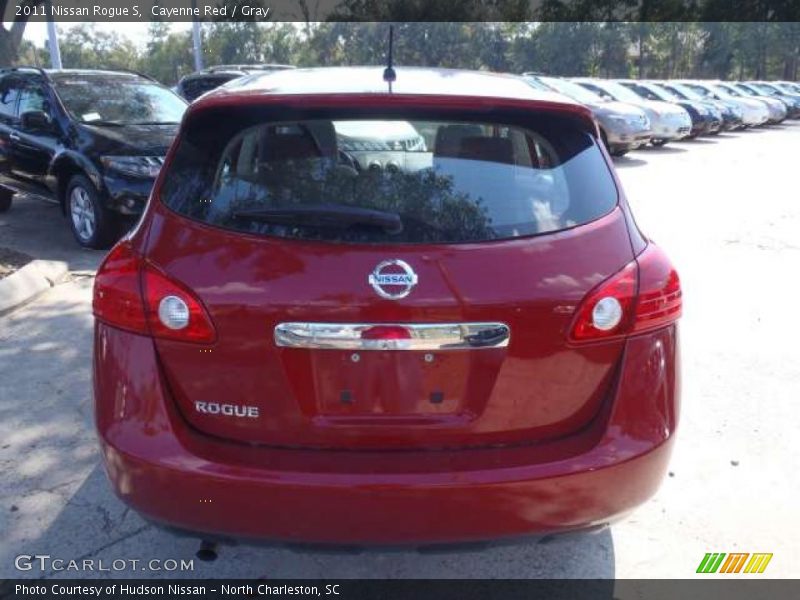 Cayenne Red / Gray 2011 Nissan Rogue S