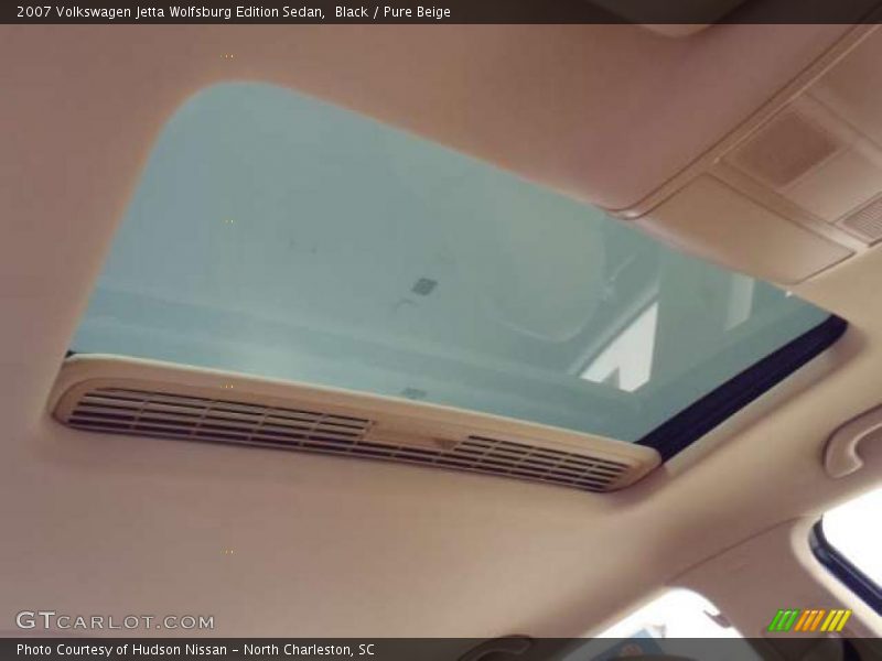 Black / Pure Beige 2007 Volkswagen Jetta Wolfsburg Edition Sedan
