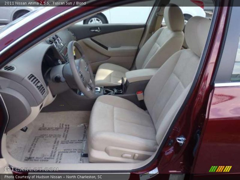 Tuscan Sun / Blond 2011 Nissan Altima 2.5 S