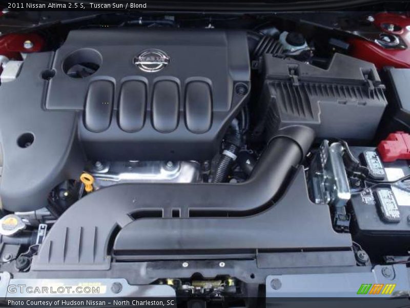 Tuscan Sun / Blond 2011 Nissan Altima 2.5 S
