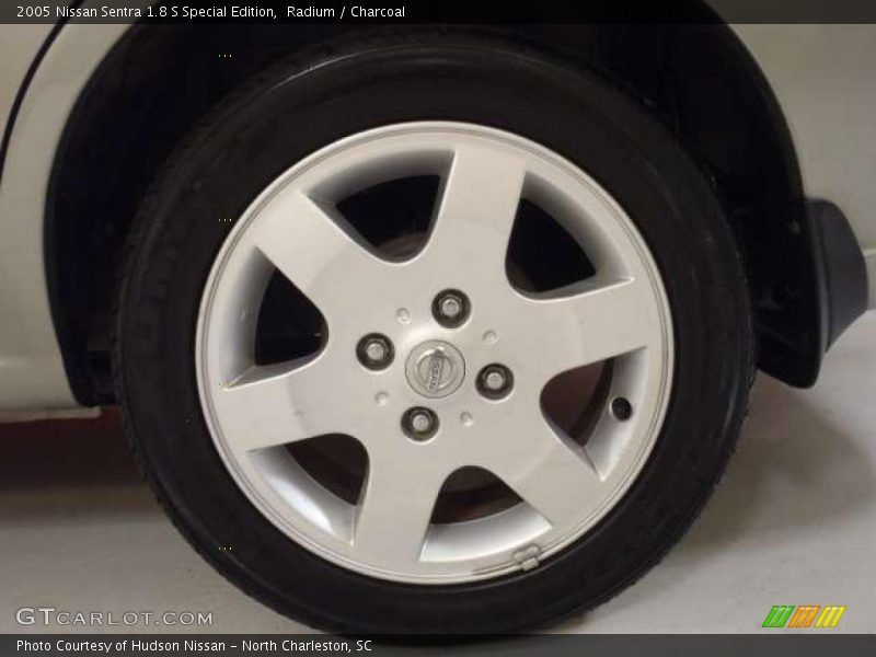 Radium / Charcoal 2005 Nissan Sentra 1.8 S Special Edition