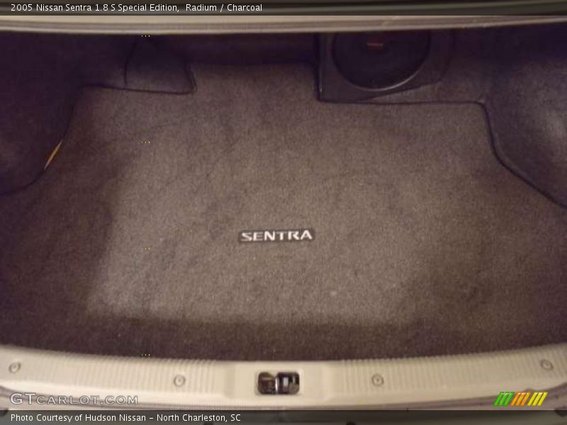 Radium / Charcoal 2005 Nissan Sentra 1.8 S Special Edition