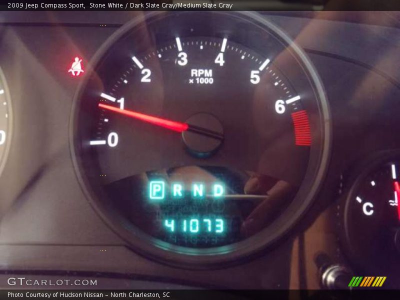 Stone White / Dark Slate Gray/Medium Slate Gray 2009 Jeep Compass Sport