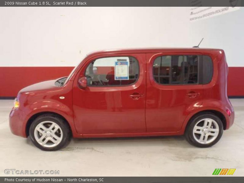 Scarlet Red / Black 2009 Nissan Cube 1.8 SL